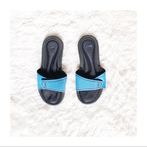 slips nike